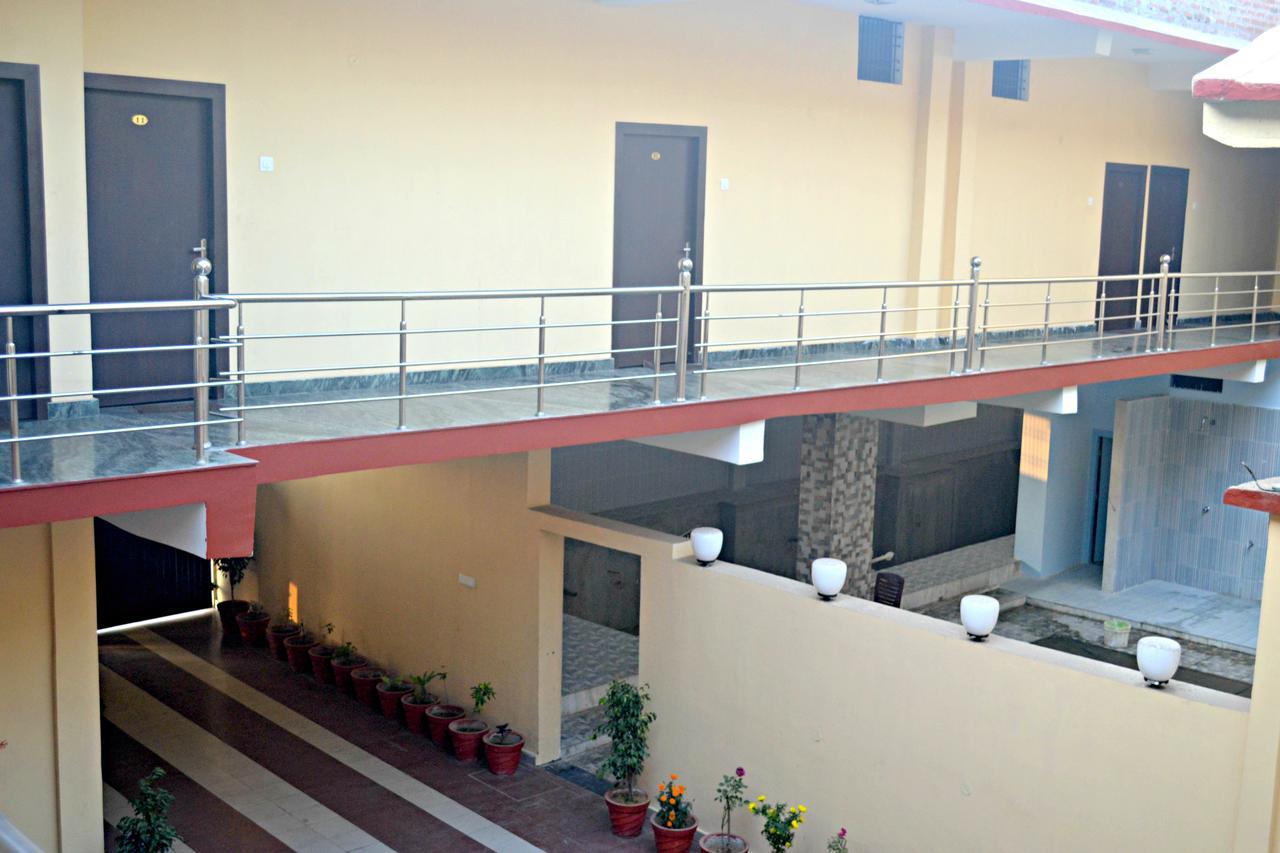 Hotel Bhammars Balangir エクステリア 写真