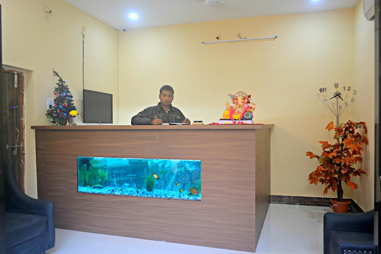 Hotel Bhammars Balangir エクステリア 写真